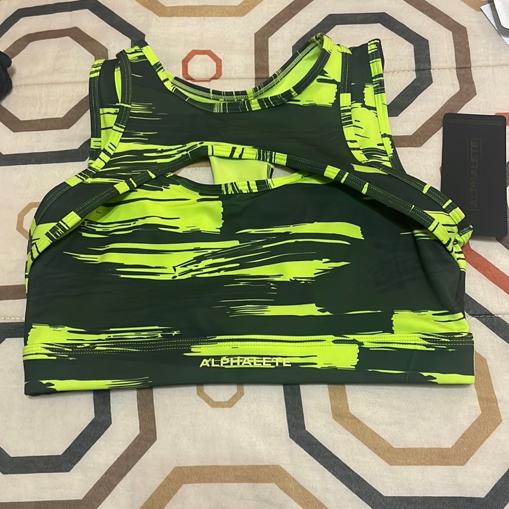 Alphalete sports bra
